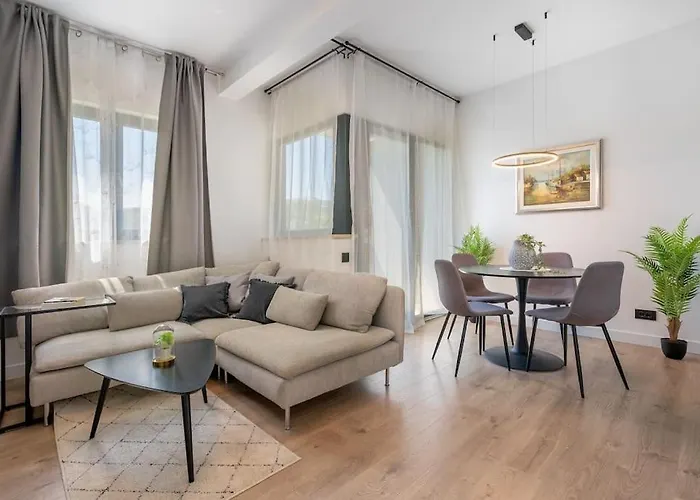 Apartment 64 #2 *