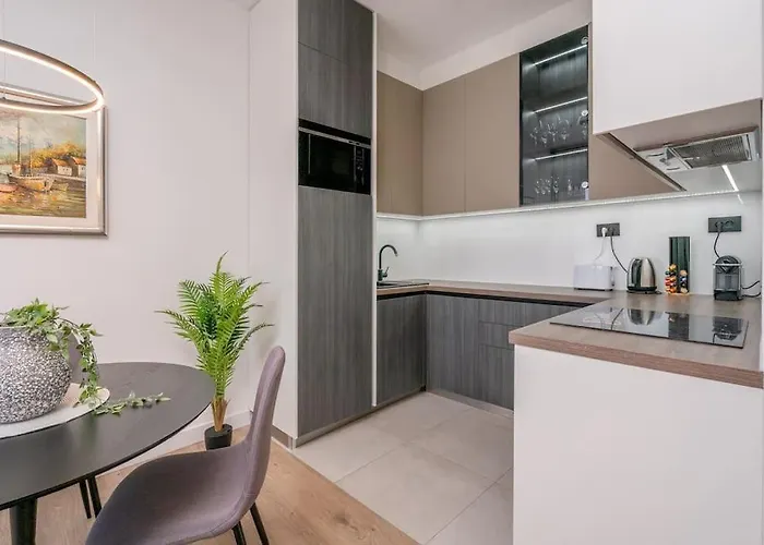 64 #2 Apartment *