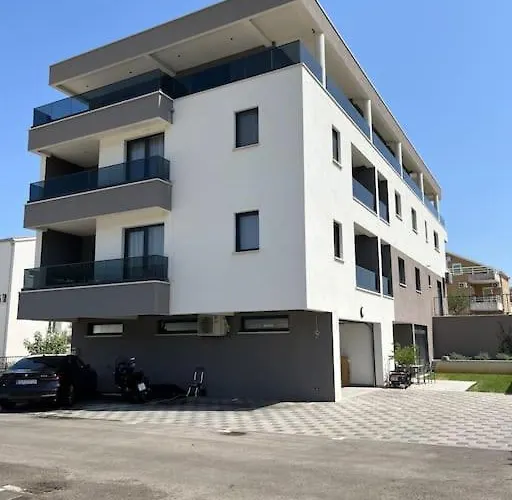 Apartament 64 #2 Mlini